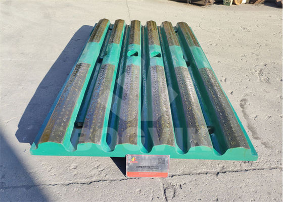 BOGVIK Revestimientos de mandíbula gruesa corrugada personalizados con inserción de carburo de titanio
