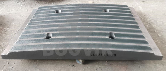 C12 Placa de mandíbula fija y oscilante con superdientes J4250000 J4260000 para minería