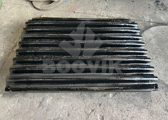 R300 Placa de mandíbula fija y móvil CW017-001 CW017-002 con buena resistencia al desgaste