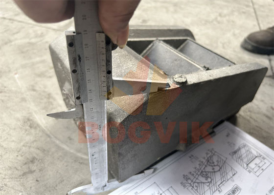 Matriz de metales fundidos de aleaciones altas con inserciones cerámicas