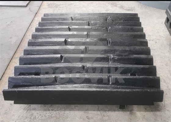 Placa de mandíbula fija de alto manganeso C150 con dientes de cantera MM0578984