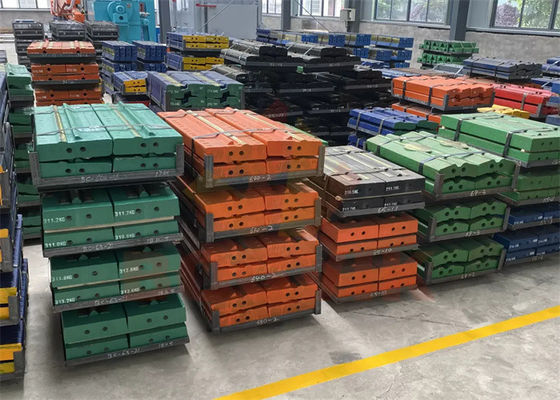 Diferentes materiales Acero de alto manganeso martensítico Inserto de cerámica de alto cromo Barra de soplado adecuada para diferentes trituración