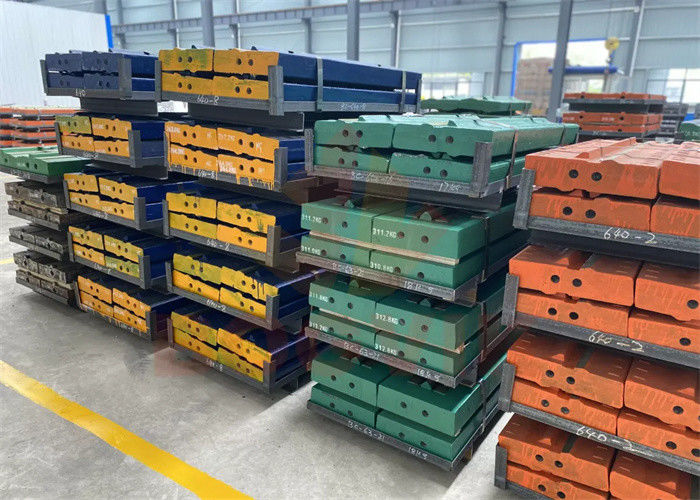 Diferentes materiales Acero de alto manganeso martensítico Inserto de cerámica de alto cromo Barra de soplado adecuada para diferentes trituración
